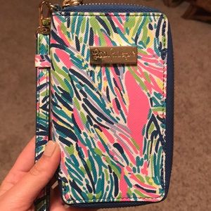 lilly pulitzer wristlet